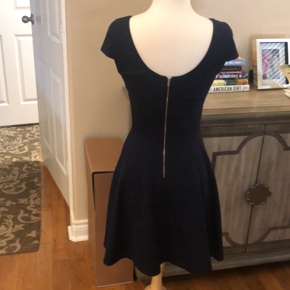 CLASSY NAVY BLUE DRESS BY BANANA REPUBLIC - Picture 2 of 4